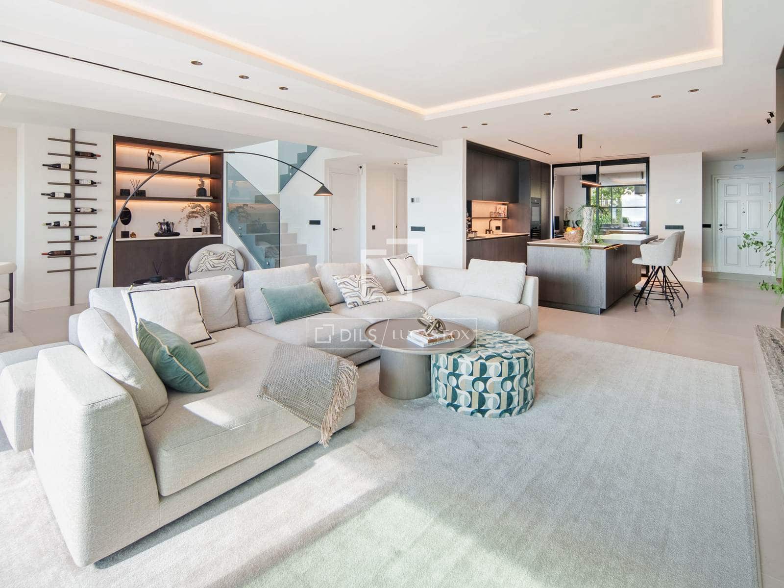 2 quarto Penthouse para venda em Marbella com piscina garagem - 1 950 000 € (Ref: 10031245)