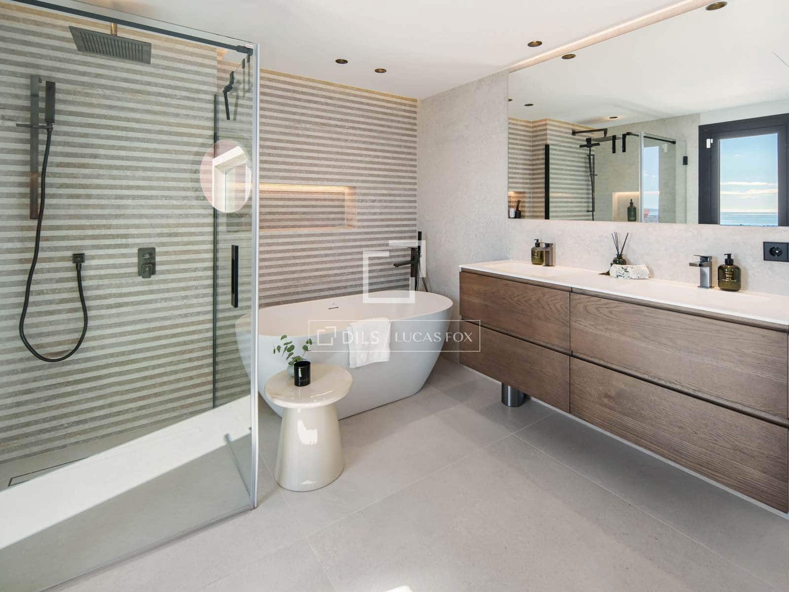 2 quarto Penthouse para venda em Marbella com piscina garagem - 1 950 000 € (Ref: 10031245)