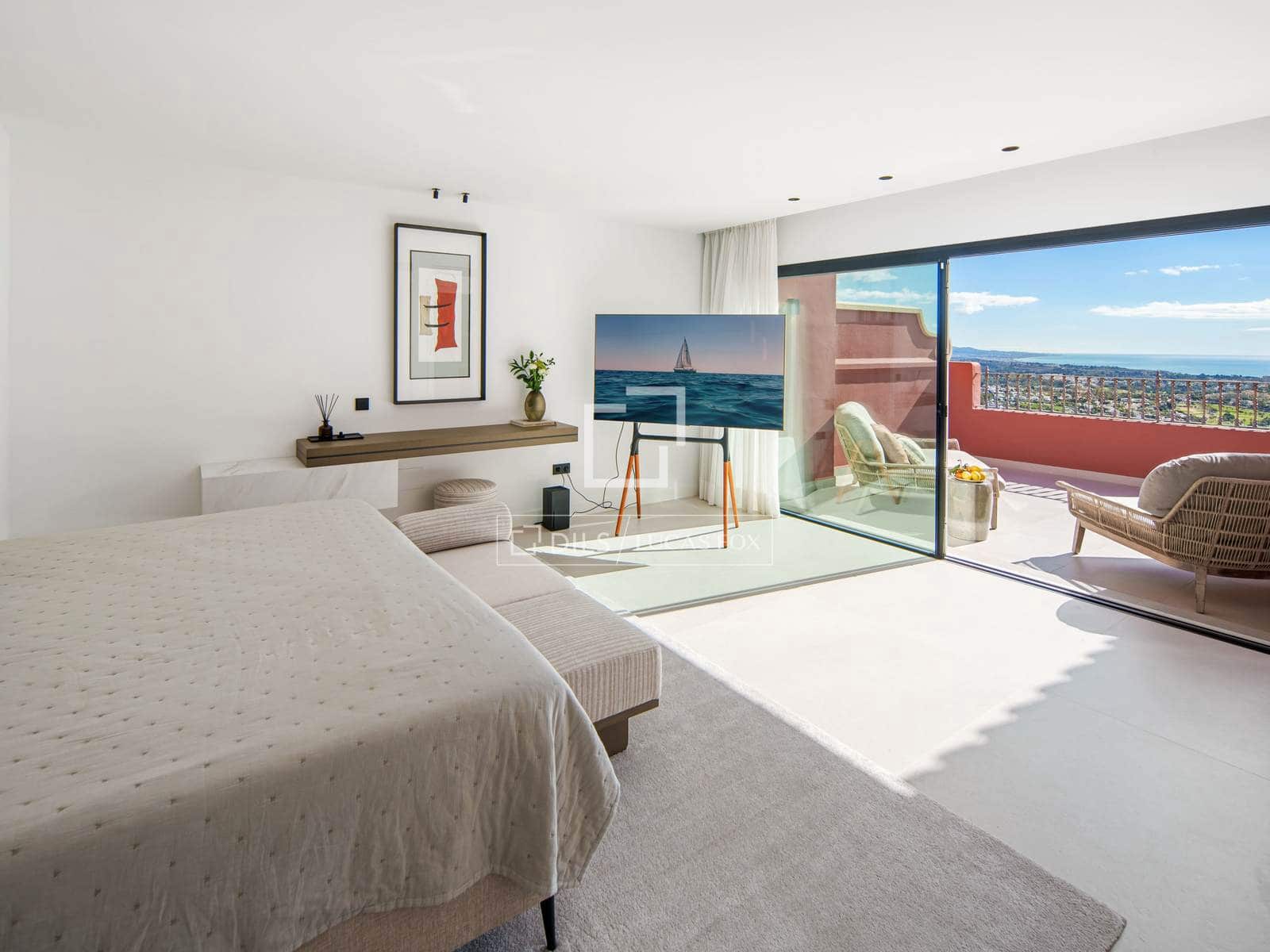 2 quarto Penthouse para venda em Marbella com piscina garagem - 1 950 000 € (Ref: 10031245)