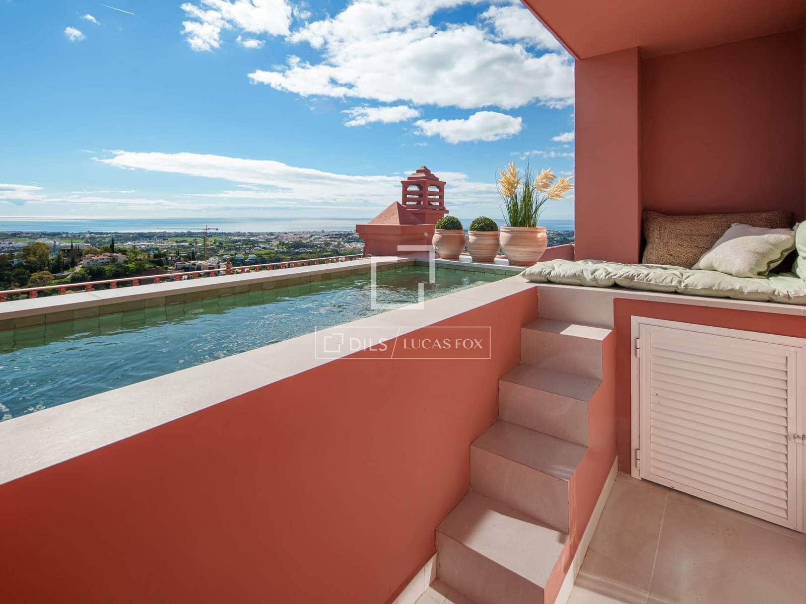 2 quarto Penthouse para venda em Marbella com piscina garagem - 1 950 000 € (Ref: 10031245)