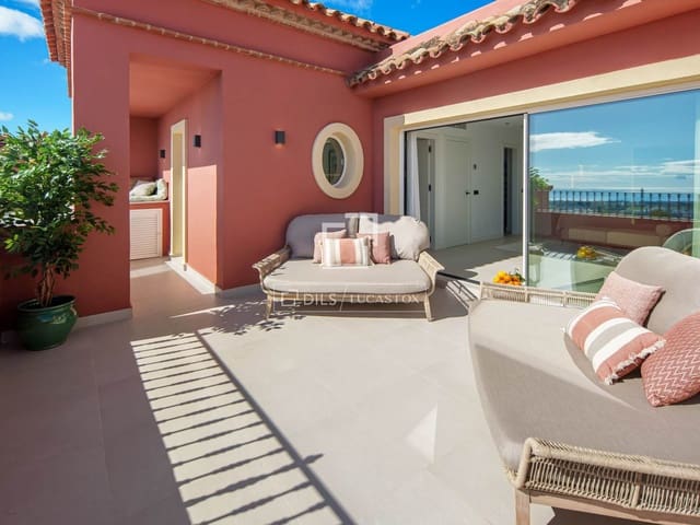 2 quarto Penthouse para venda em Marbella com piscina garagem - 1 950 000 € (Ref: 10031245)
