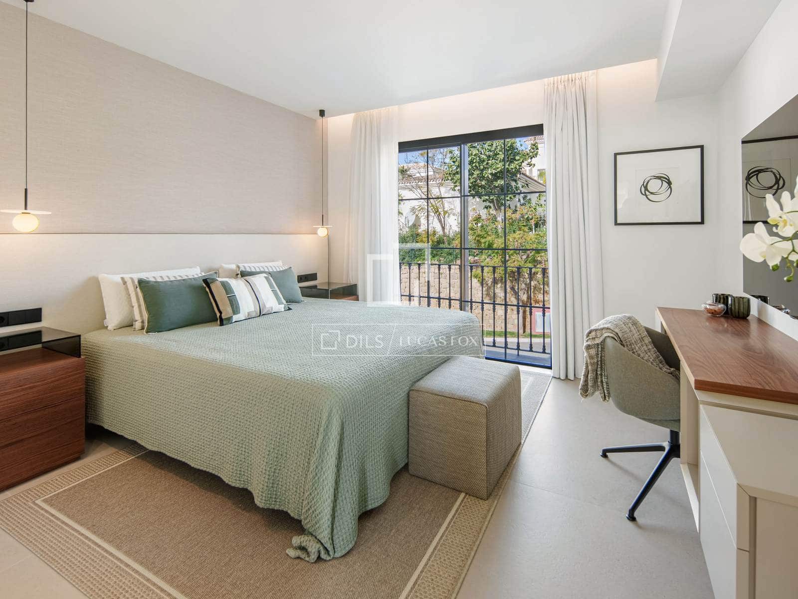 2 quarto Penthouse para venda em Marbella com piscina garagem - 1 950 000 € (Ref: 10031245)