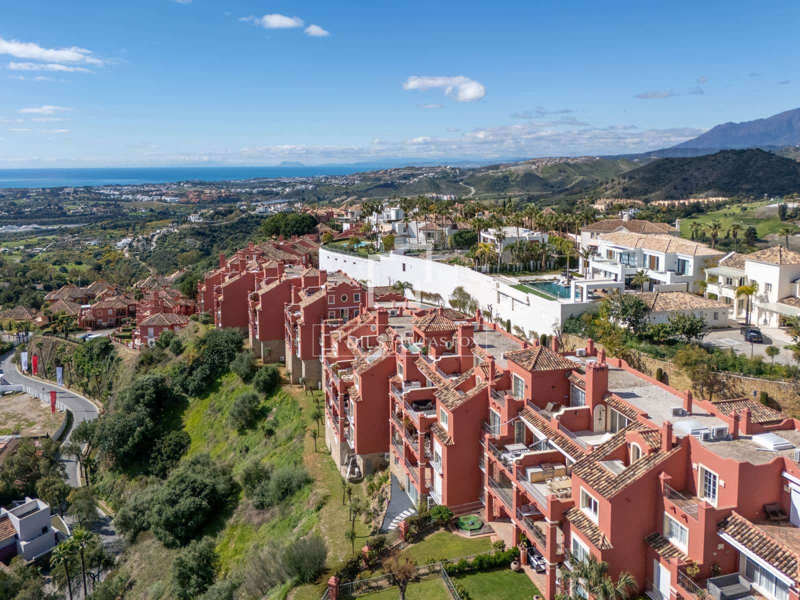 2 quarto Penthouse para venda em Marbella com piscina garagem - 1 950 000 € (Ref: 10031245)