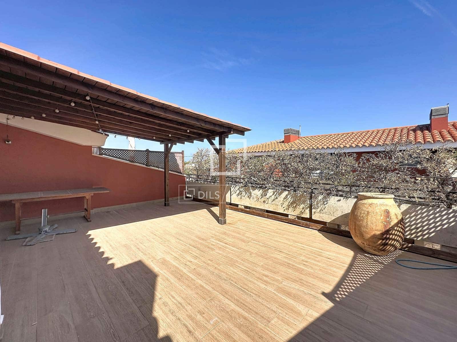 3 chambre Penthouse à vendre à Ciutadella de Menorca avec piscine garage - 625 000 € (Ref: 10032474)