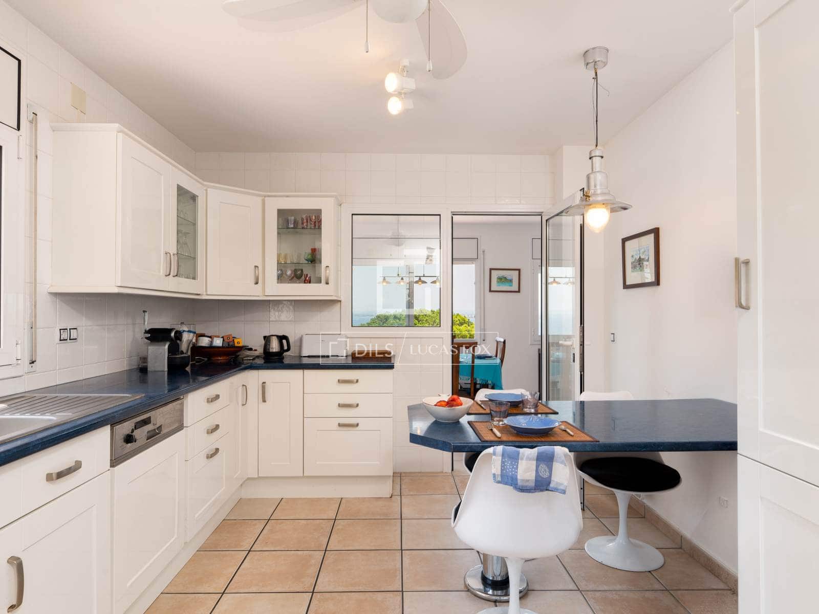 5 slaapkamer Villa te koop in Roses met zwembad garage - € 905.000 (Ref: 10033059)