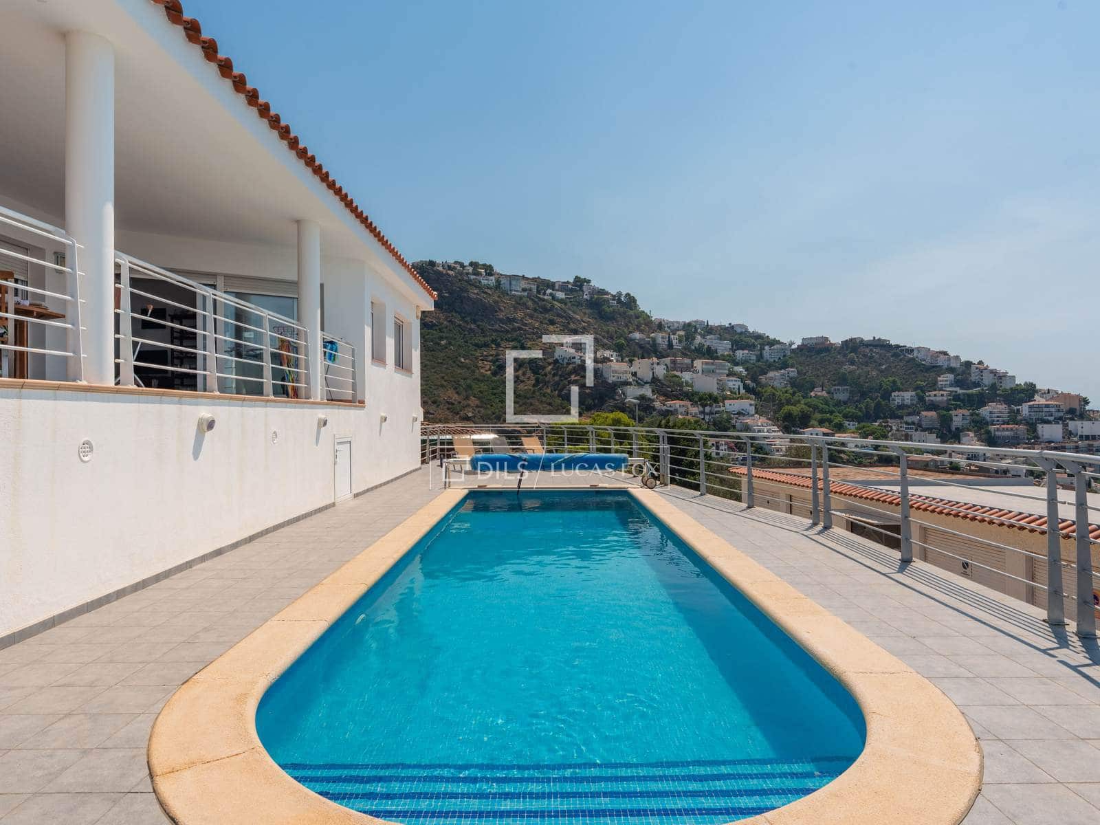 5 slaapkamer Villa te koop in Roses met zwembad garage - € 905.000 (Ref: 10033059)