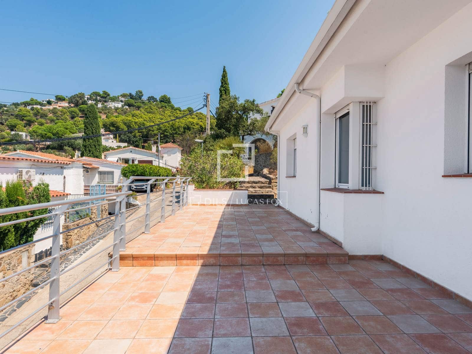 5 slaapkamer Villa te koop in Roses met zwembad garage - € 905.000 (Ref: 10033059)