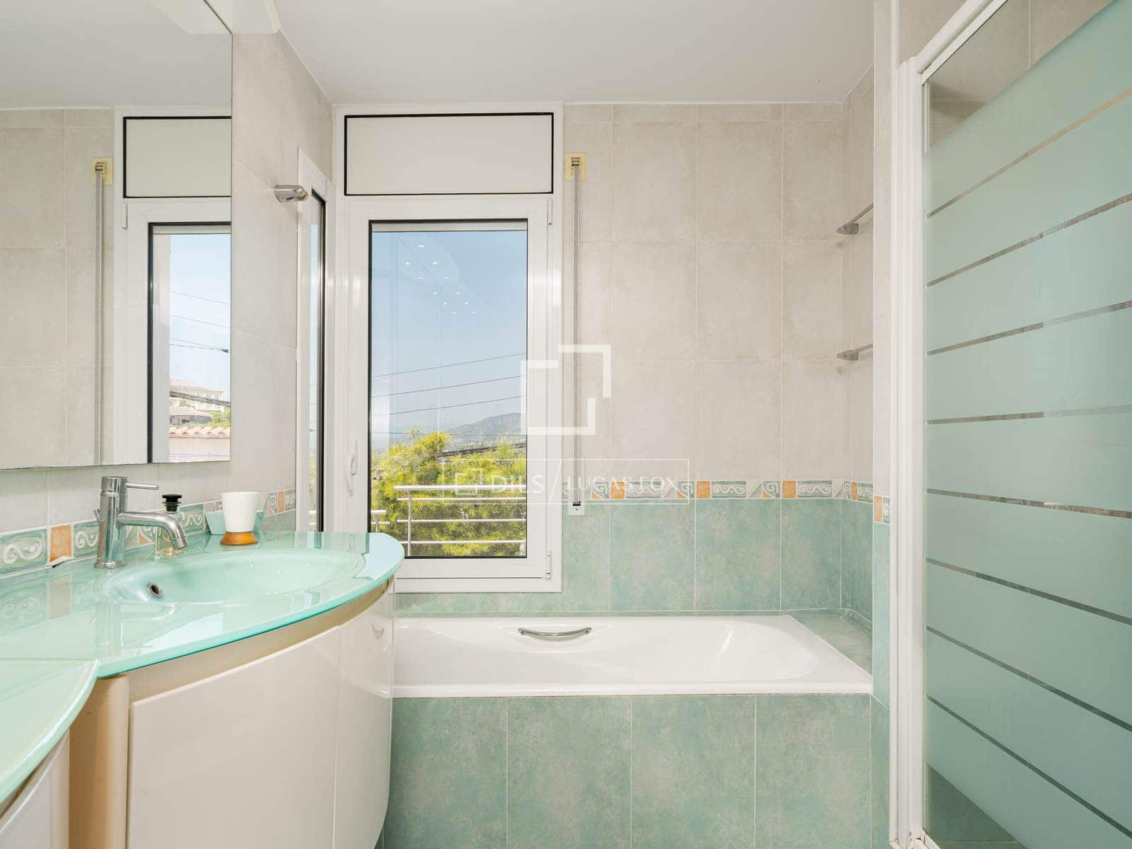 5 slaapkamer Villa te koop in Roses met zwembad garage - € 905.000 (Ref: 10033059)
