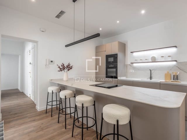 3 bedroom Apartment for sale in Argüelles, Madrid city - € 1,395,000 (Ref: 10033152)