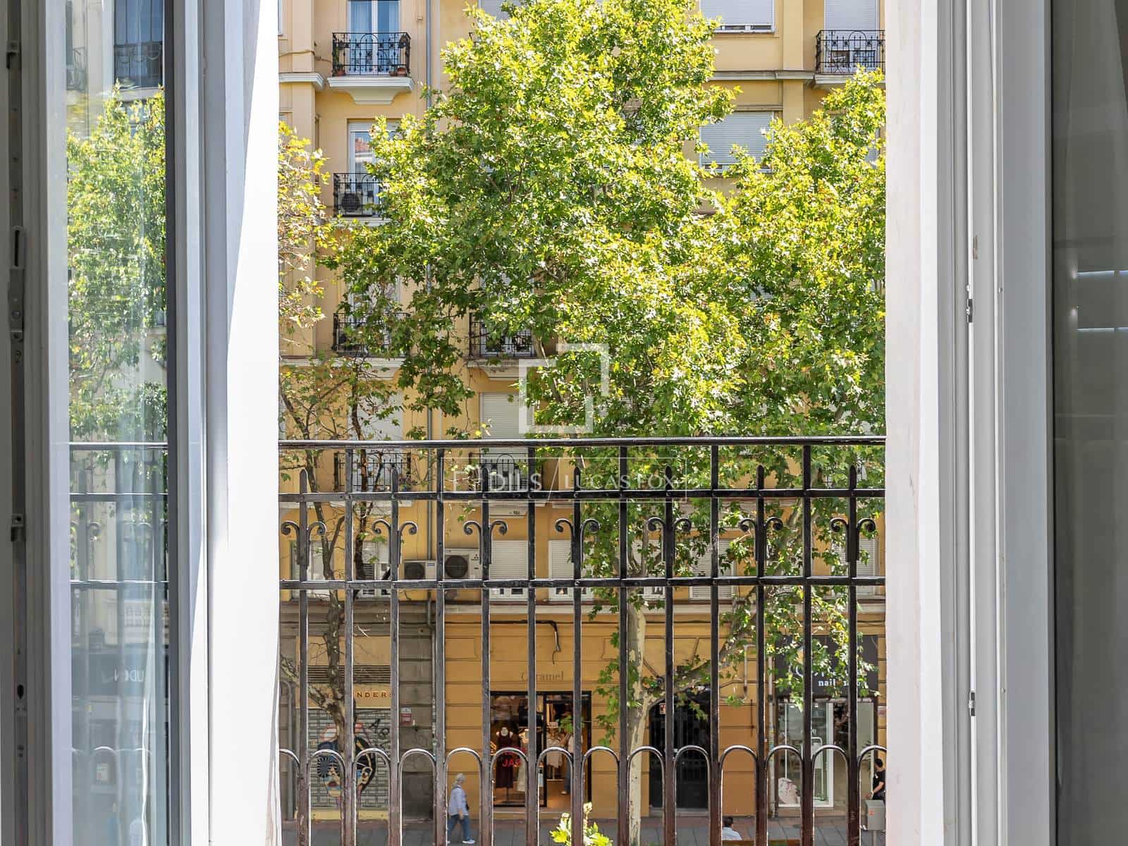 3 bedroom Apartment for sale in Madrid city - € 1,395,000 (Ref: 10033152)