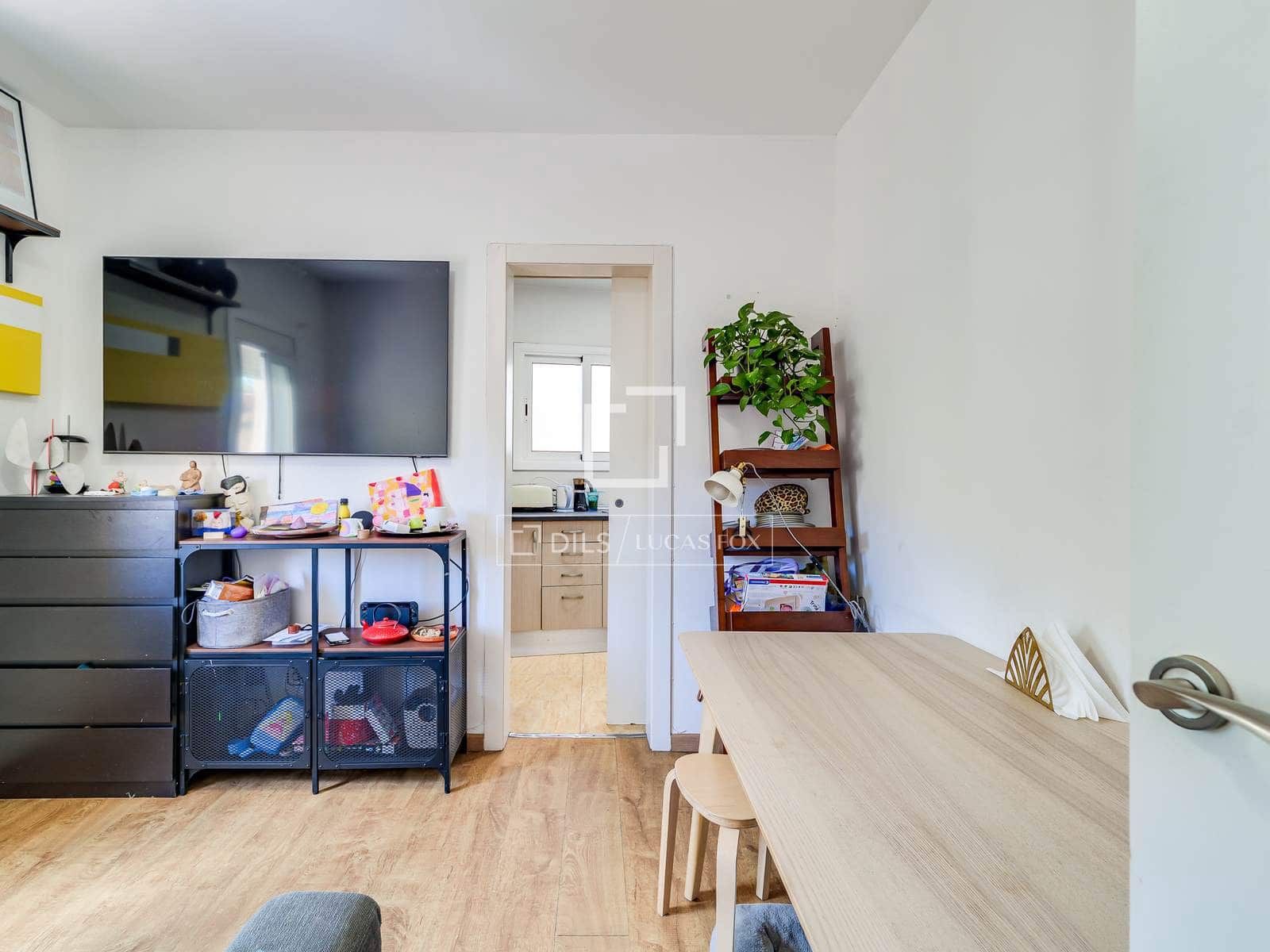 2 bedroom Apartment for sale in Barcelona city - € 295,000 (Ref: 10033153)