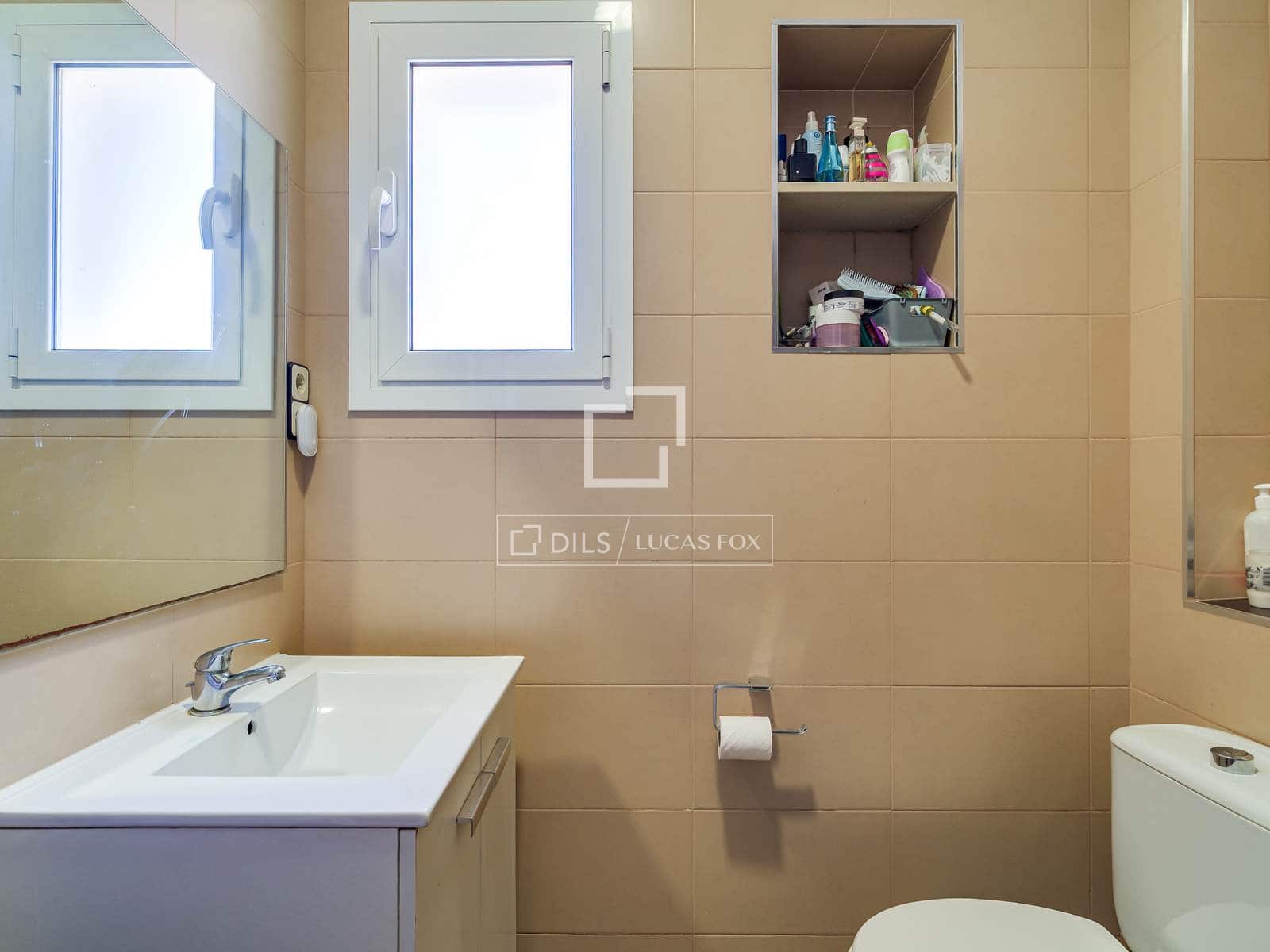 2 bedroom Apartment for sale in Barcelona city - € 295,000 (Ref: 10033153)