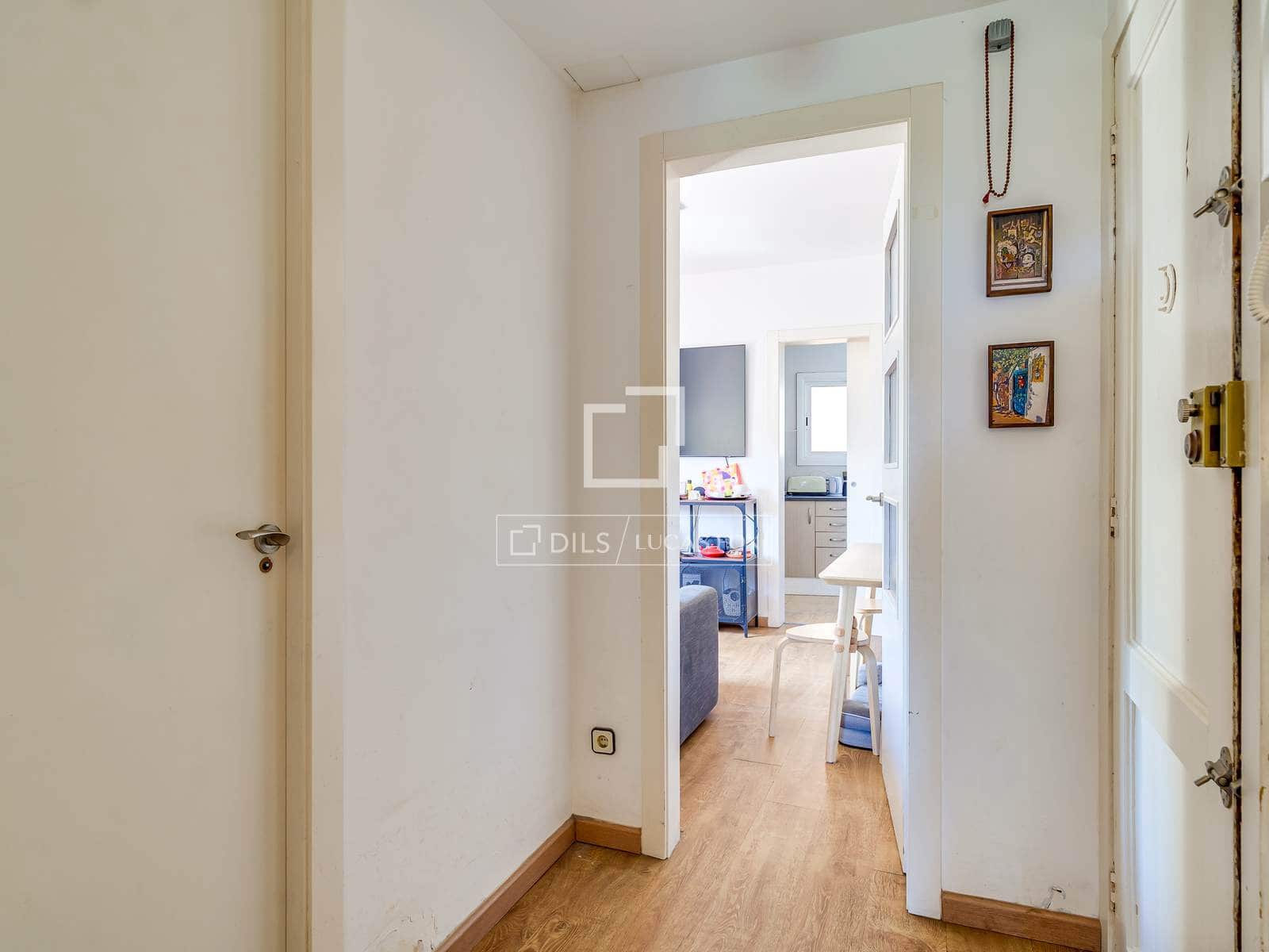 2 bedroom Apartment for sale in Barcelona city - € 295,000 (Ref: 10033153)