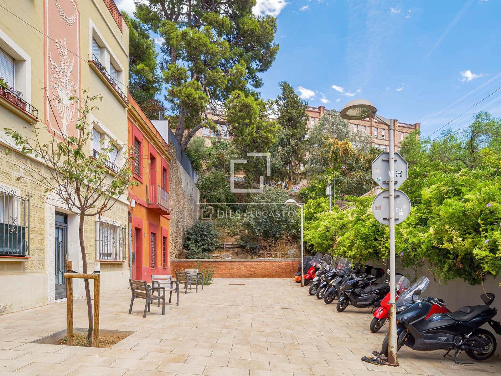 2 bedroom Apartment for sale in Barcelona city - € 295,000 (Ref: 10033153)