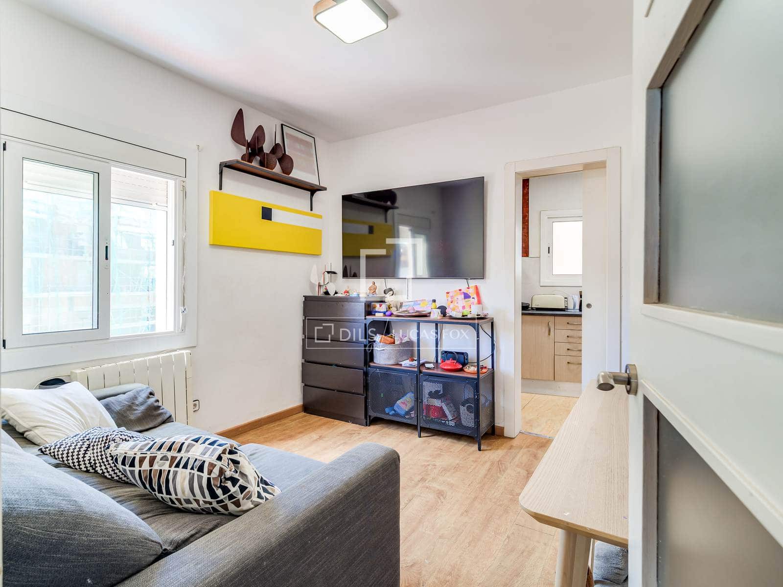 2 bedroom Apartment for sale in Barcelona city - € 295,000 (Ref: 10033153)
