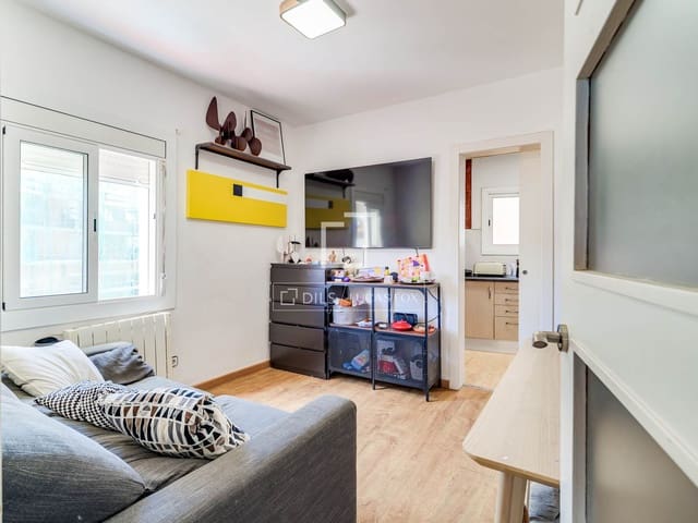 2 bedroom Apartment for sale in Barcelona city - € 295,000 (Ref: 10033153)