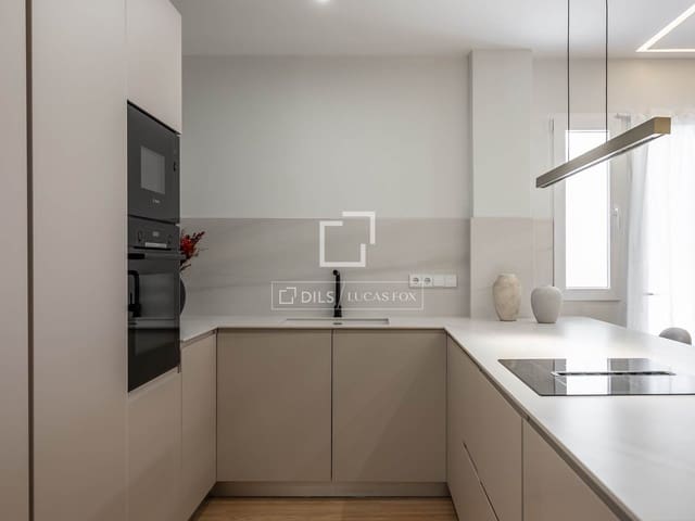 4 sypialnia Apartament na sprzedaż w Berruguete, Miasto Madryt - 1 250 000 € (Ref: 10033230)