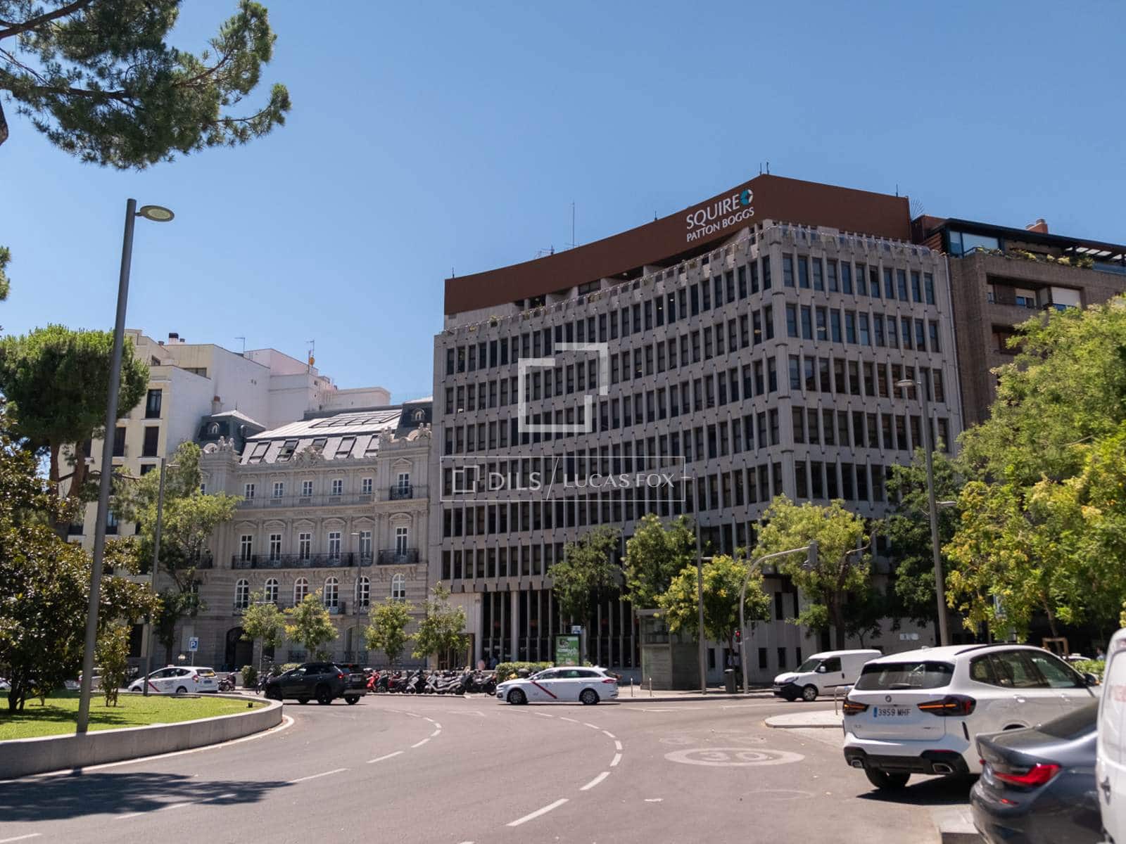 Appartement de 1 chambre à louer à Madrid ville avec garage - 2 200 € (Ref: 10034473)
