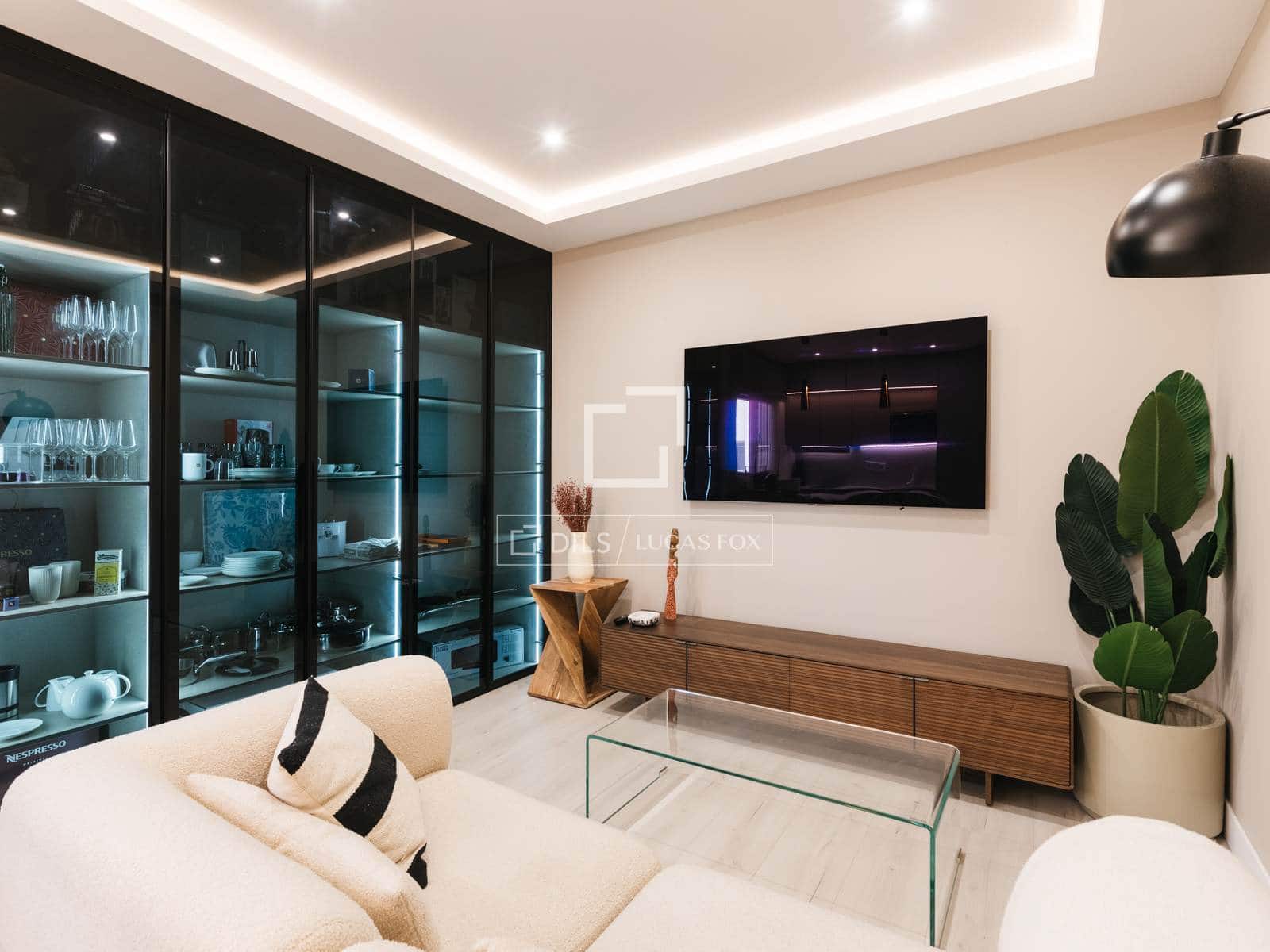 1 bedroom Apartment for rent in Madrid city with garage - € 2,200 (Ref: 10034473)