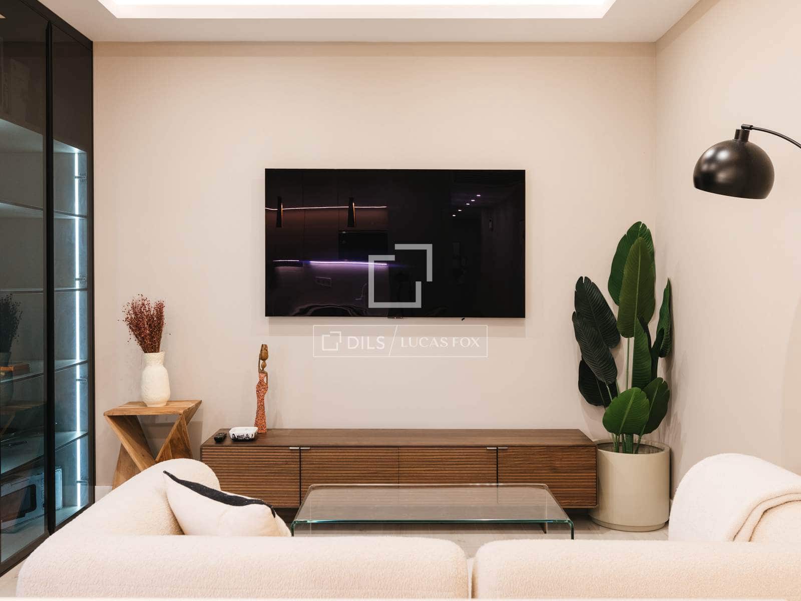 1 bedroom Apartment for rent in Madrid city with garage - € 2,200 (Ref: 10034473)