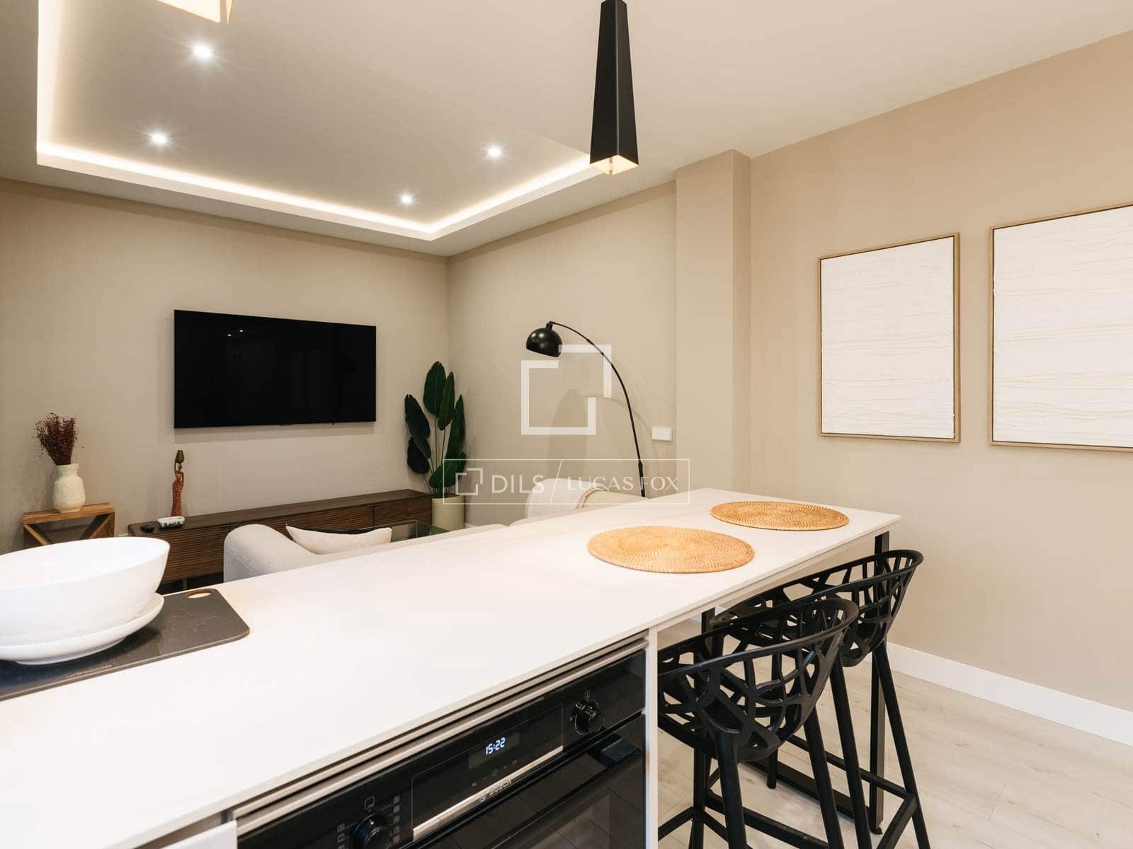 1 bedroom Apartment for rent in Madrid city with garage - € 2,200 (Ref: 10034473)