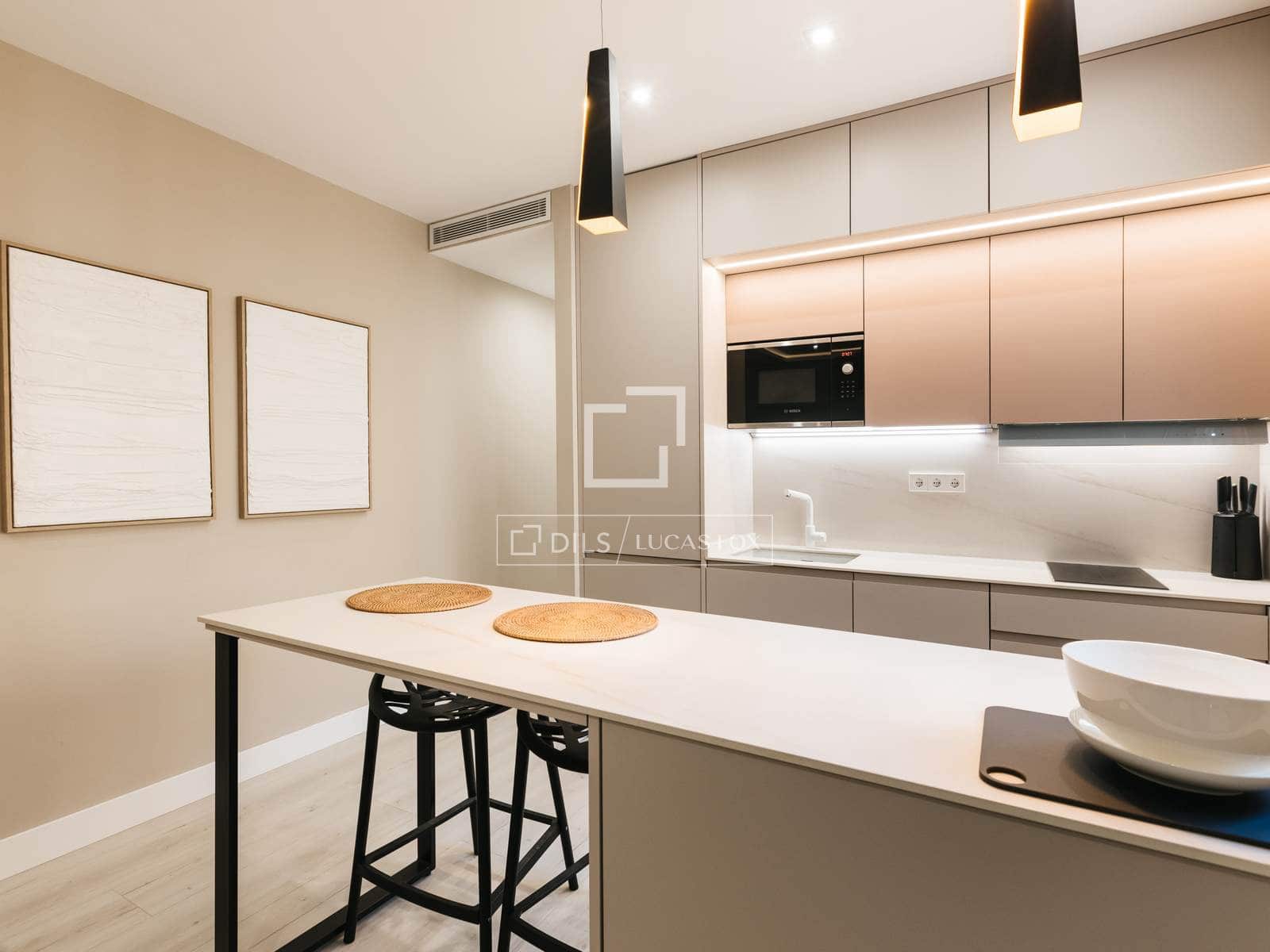 1 bedroom Apartment for rent in Madrid city with garage - € 2,200 (Ref: 10034473)