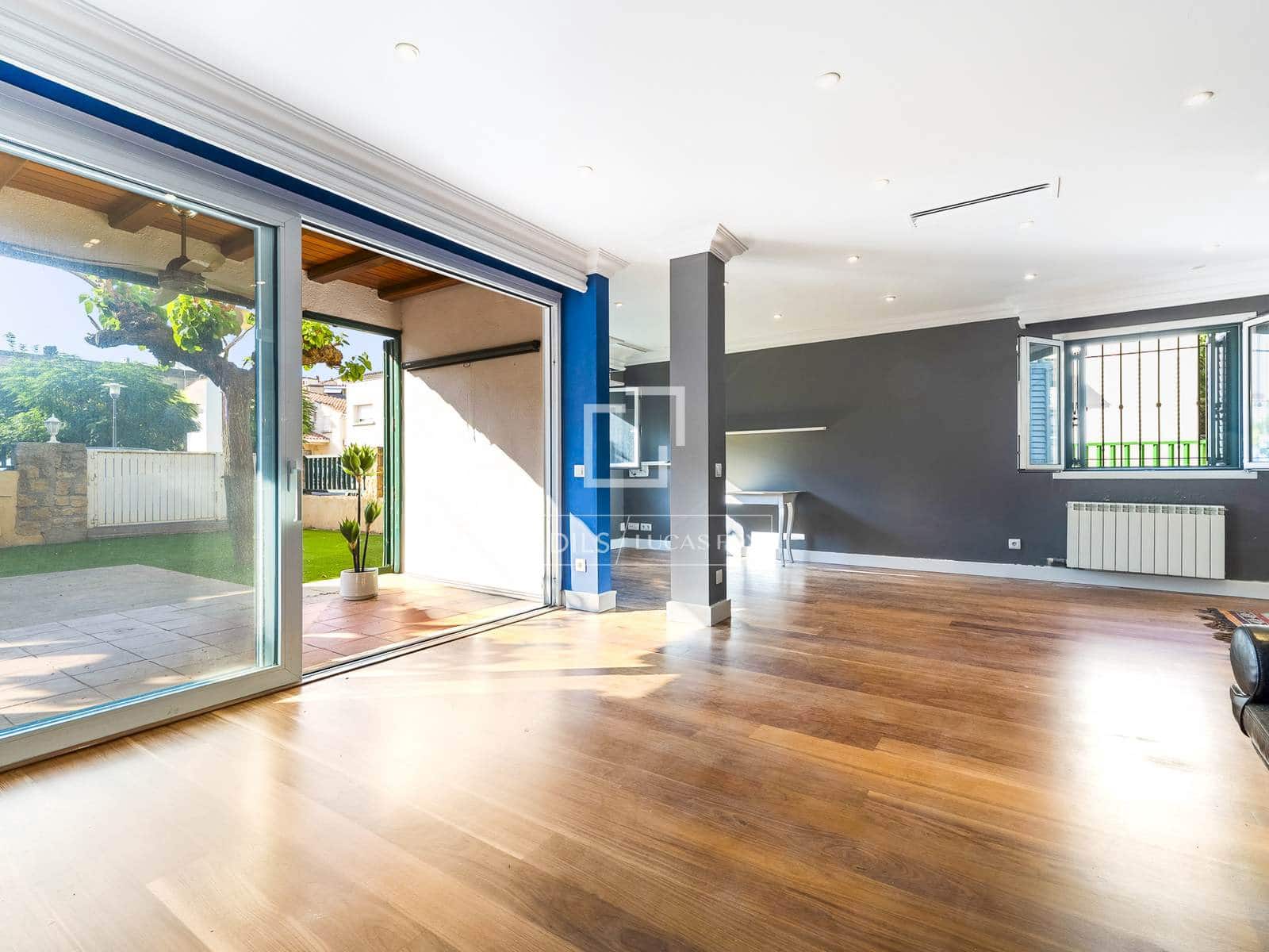 7 sypialnia Willa na sprzedaż w Miasto Tarragona z garażem - 795 000 € (Ref: 10034603)