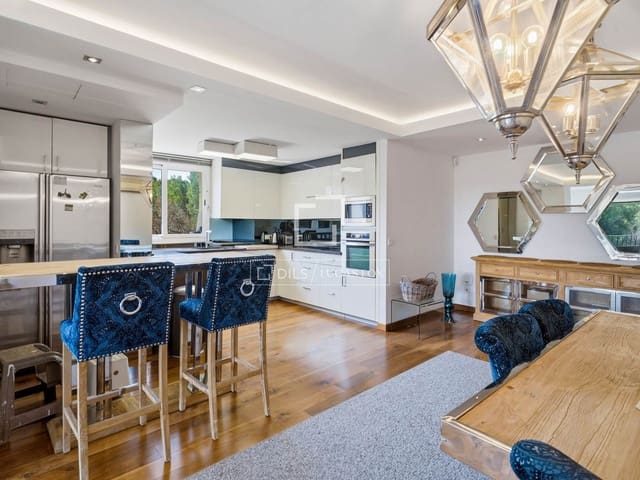 4 sypialnia Penthouse do wynajęcia w Palma de Mallorca z basenem garażem - 4 200 € (Ref: 10035698)