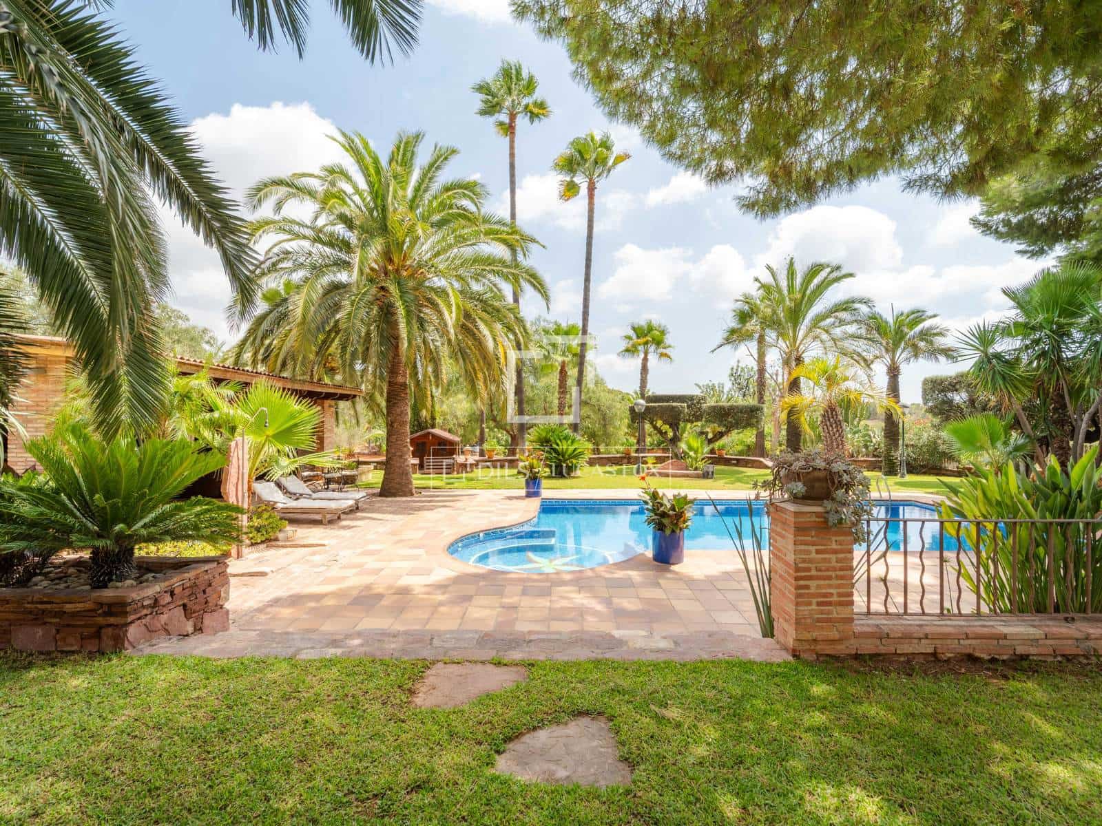 5 soveværelse Villa til salg i Naquera med swimmingpool garage - € 945.000 (Ref: 10035700)
