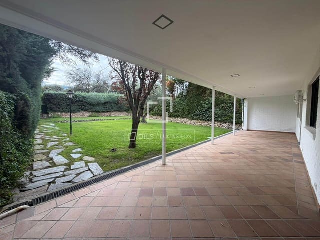 5 makuuhuone Huvila vuokrattavana paikassa Alcobendas - 8 000 € (Ref: 10035778)