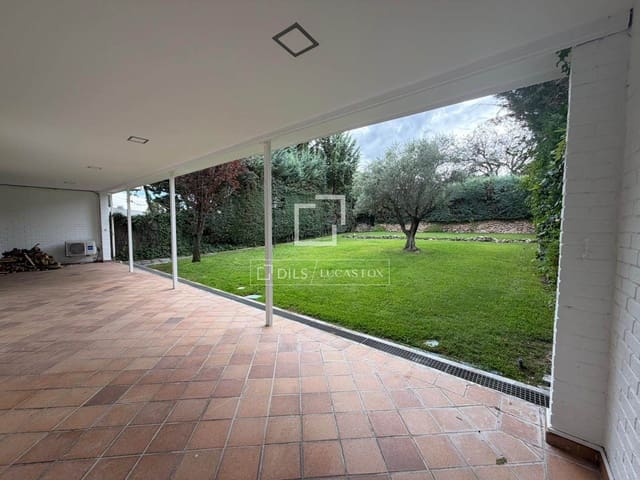 5 makuuhuone Huvila vuokrattavana paikassa Alcobendas - 8 000 € (Ref: 10035778)