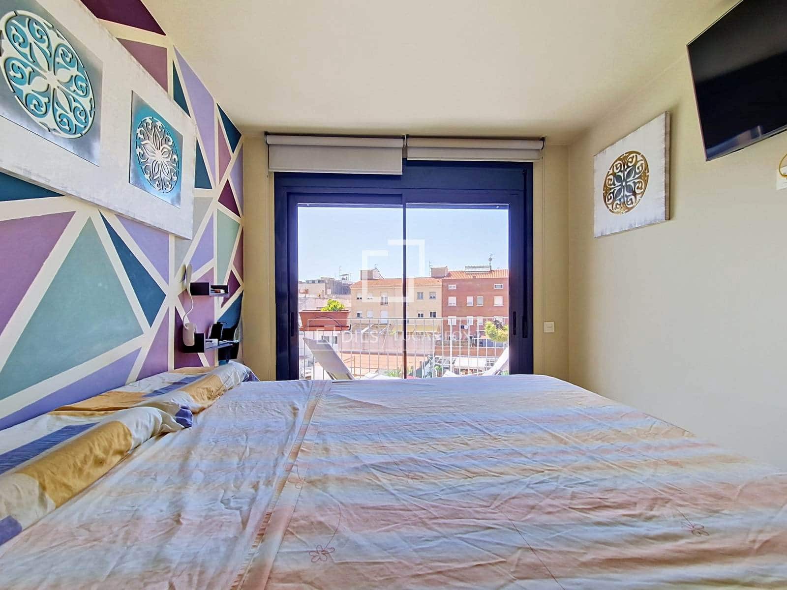 3 quarto Apartamento para venda em Vilanova i la Geltru com piscina garagem - 330 000 € (Ref: 10035779)
