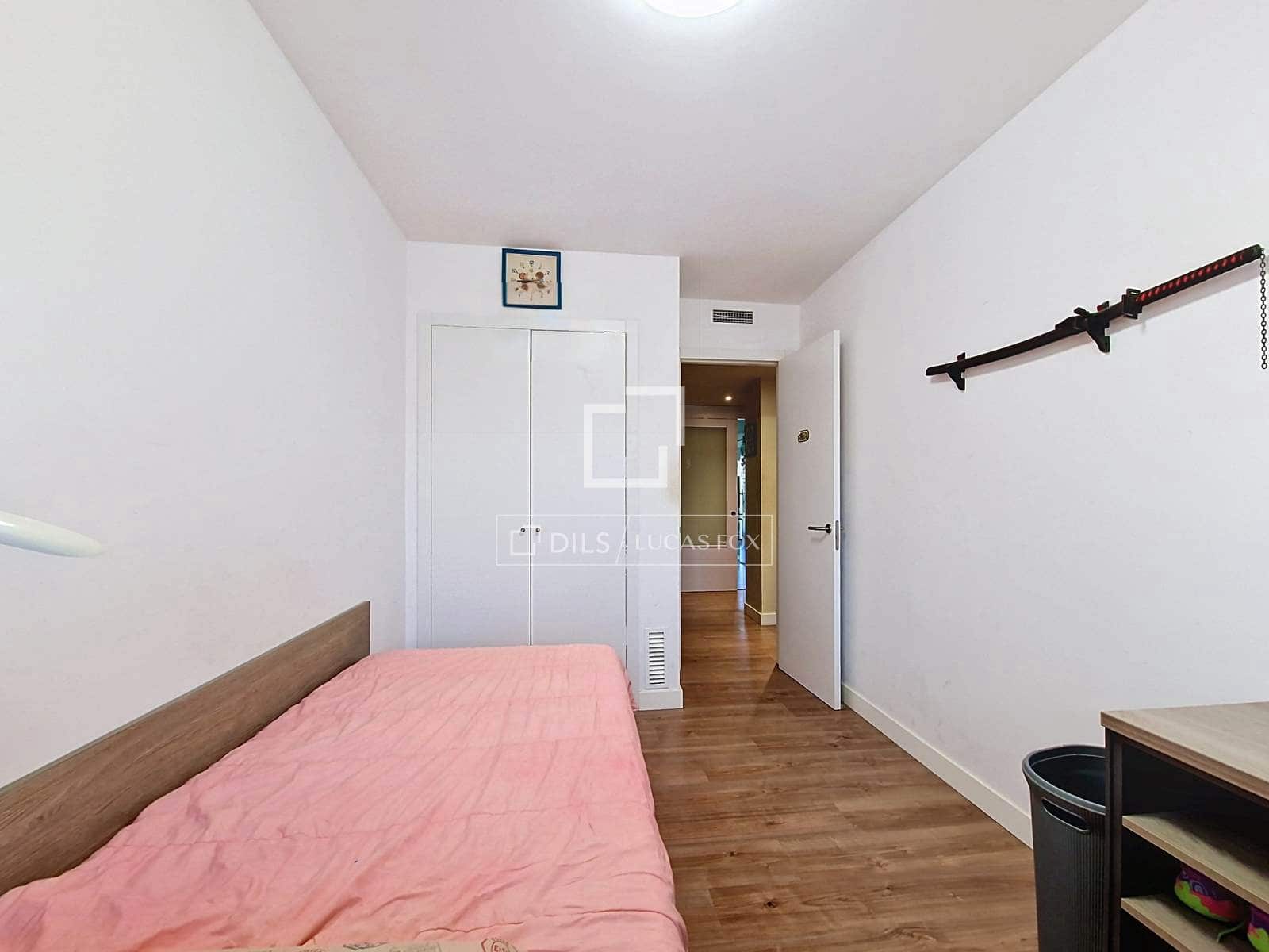 3 quarto Apartamento para venda em Vilanova i la Geltru com piscina garagem - 330 000 € (Ref: 10035779)