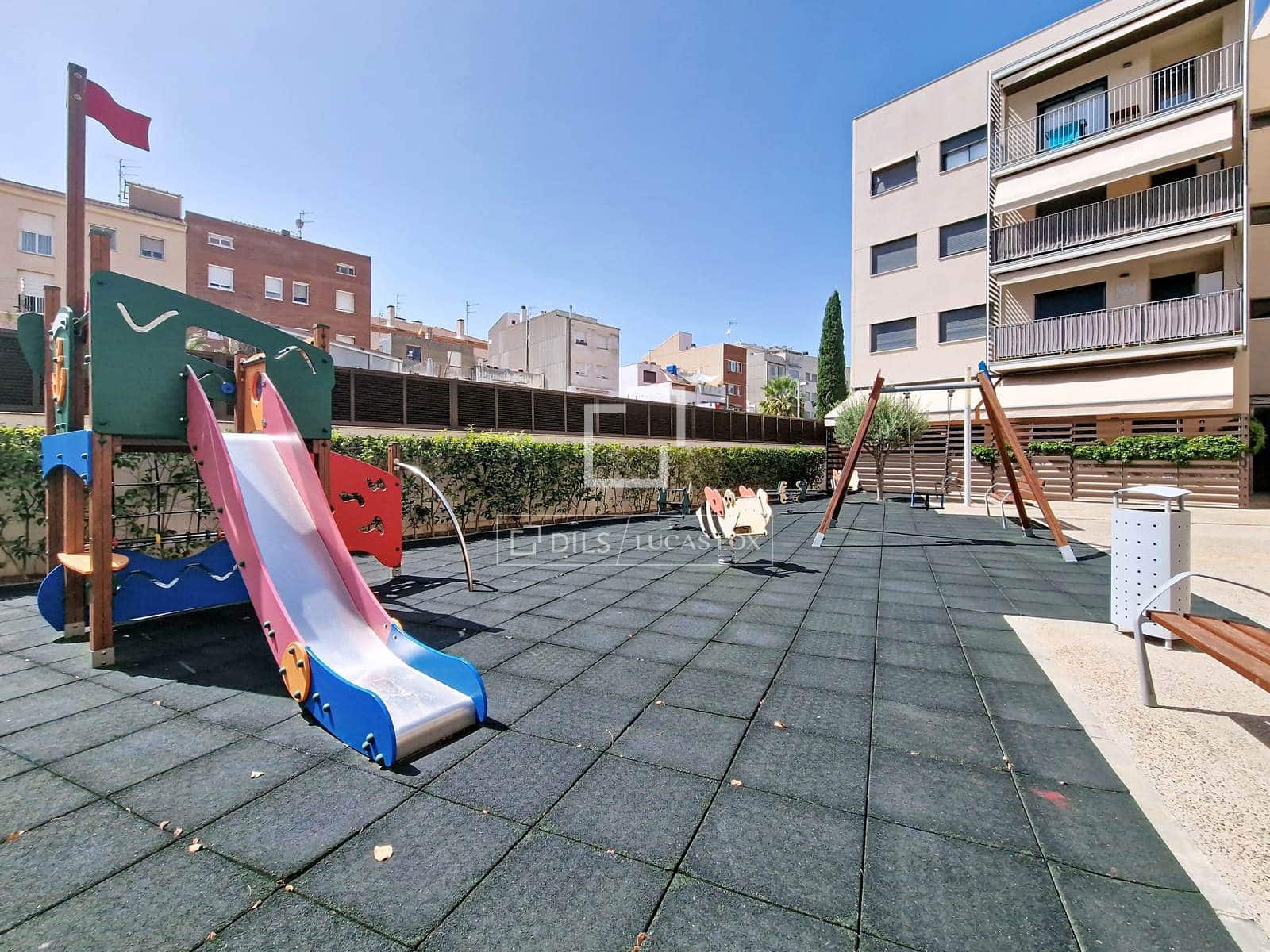 3 quarto Apartamento para venda em Vilanova i la Geltru com piscina garagem - 330 000 € (Ref: 10035779)