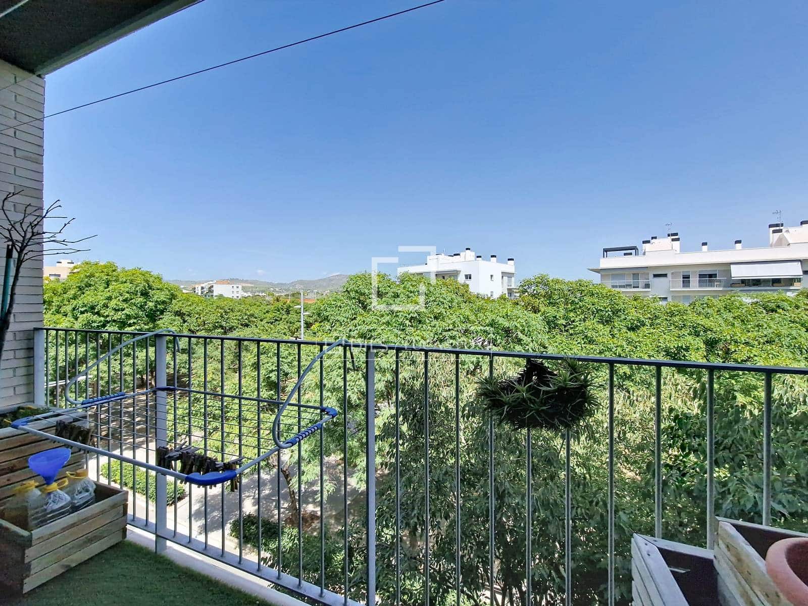 3 quarto Apartamento para venda em Vilanova i la Geltru com piscina garagem - 330 000 € (Ref: 10035779)