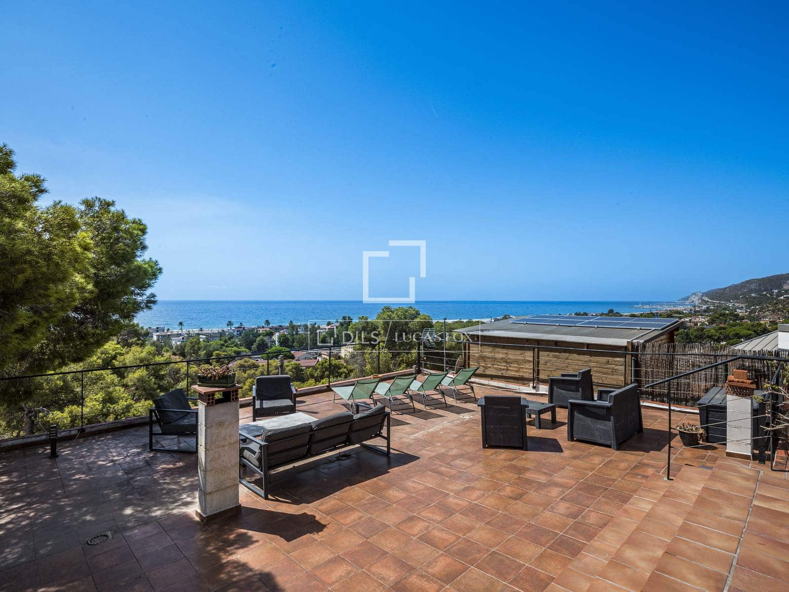 2 bedroom Villa for sale in Castelldefels with garage - € 950,000 (Ref: 10035959)