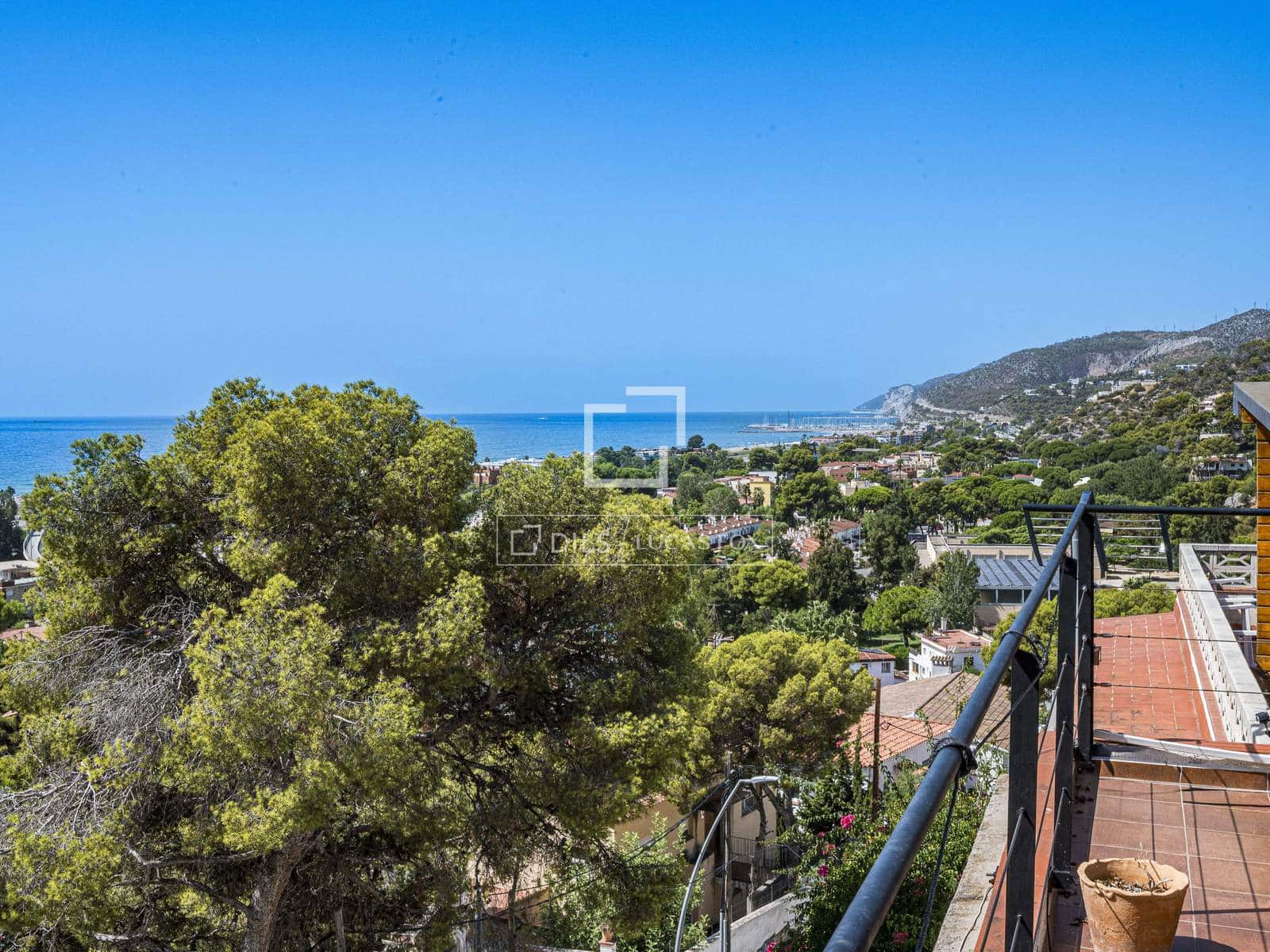 2 bedroom Villa for sale in Castelldefels with garage - € 950,000 (Ref: 10035959)