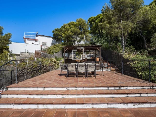 2 soveværelse Villa til salg i Castelldefels med garage - € 950.000 (Ref: 10035959)