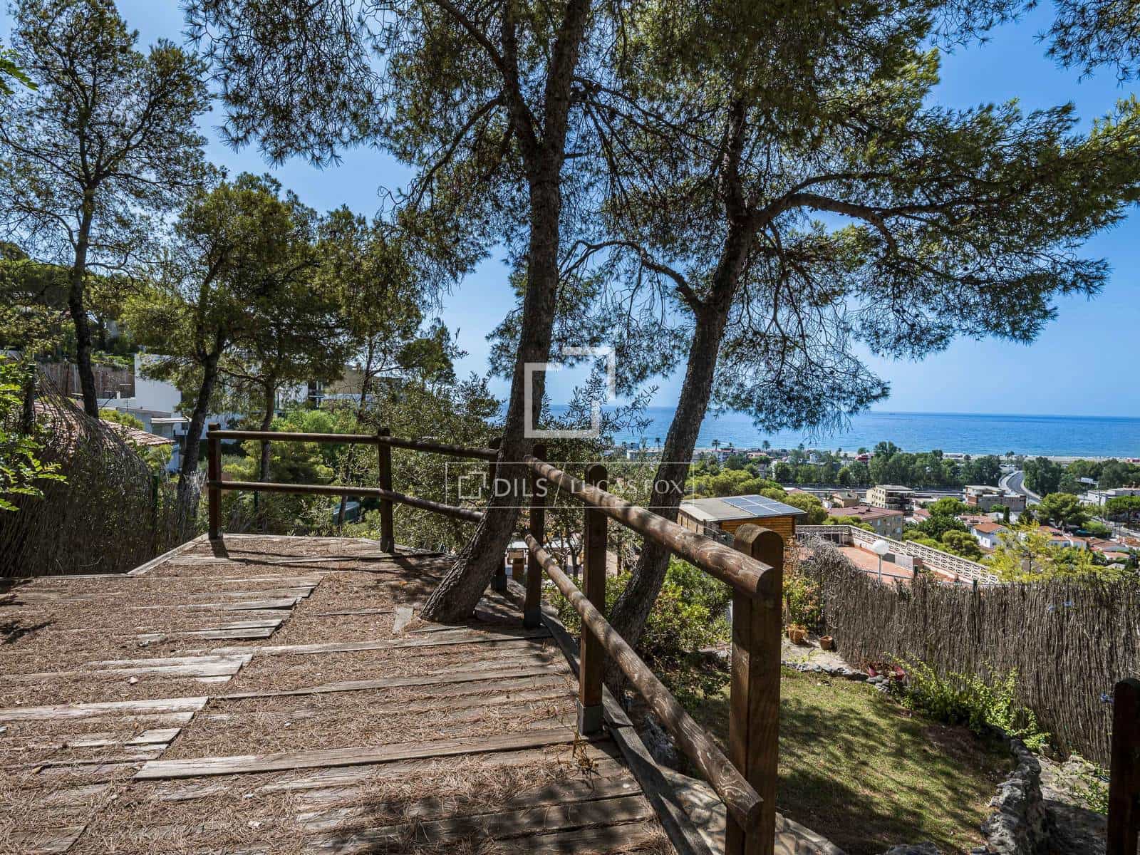 2 bedroom Villa for sale in Castelldefels with garage - € 950,000 (Ref: 10035959)