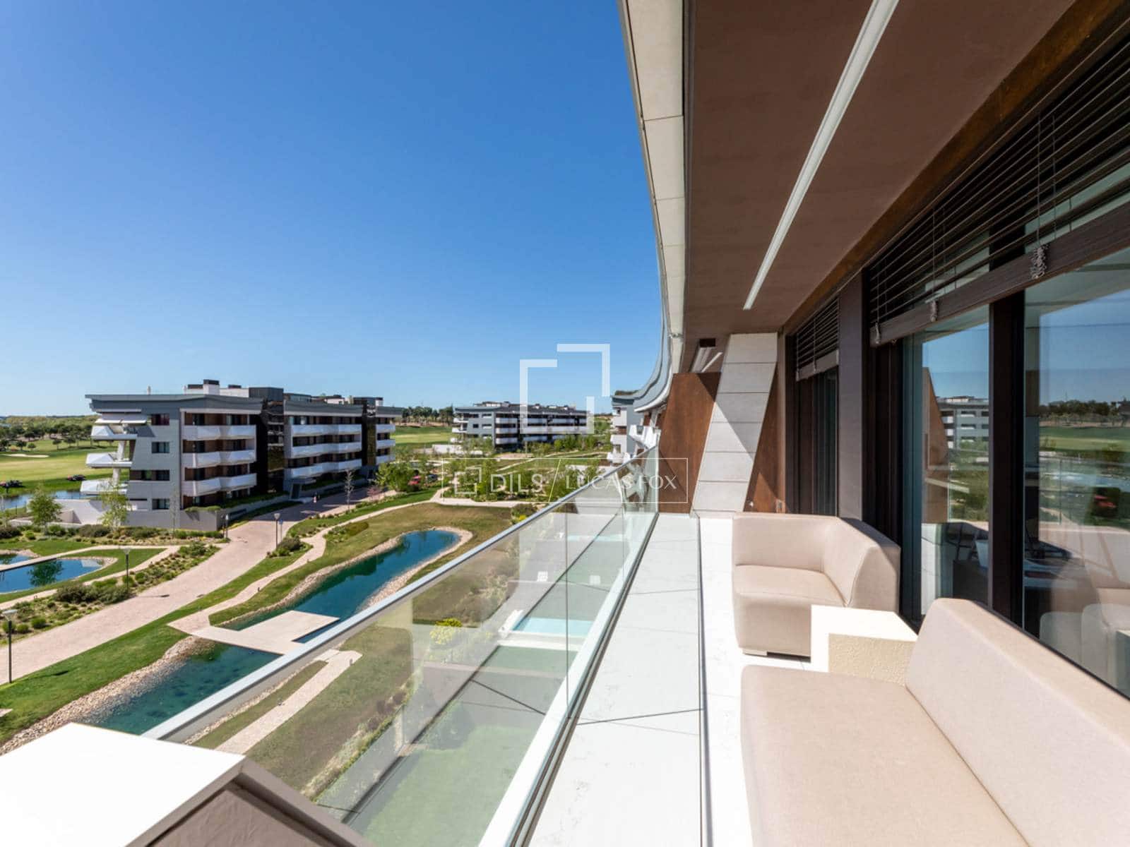 Ático de 3 habitaciones en Pozuelo de Alarcón en venta con piscina garaje - 2.270.000 € (Ref: 10036241)