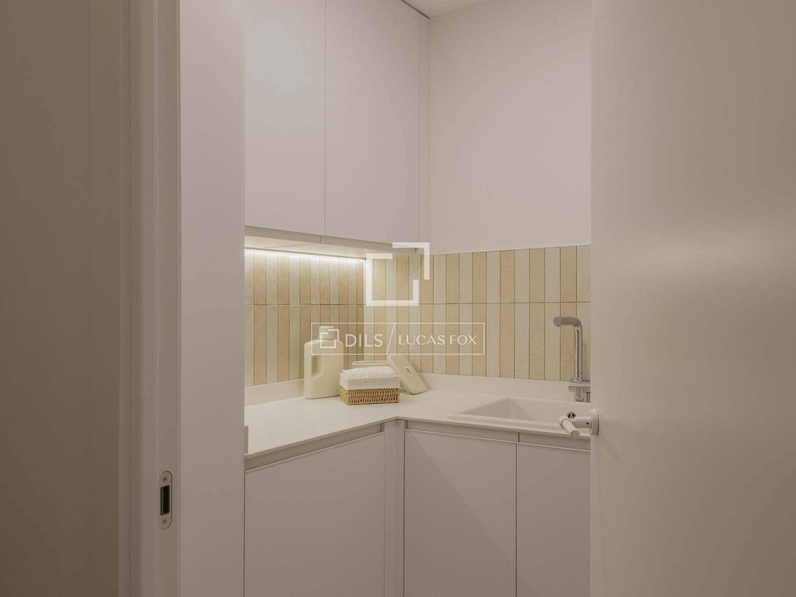 3 bedroom Apartment for sale in Madrid city - € 2,600,000 (Ref: 10039134)