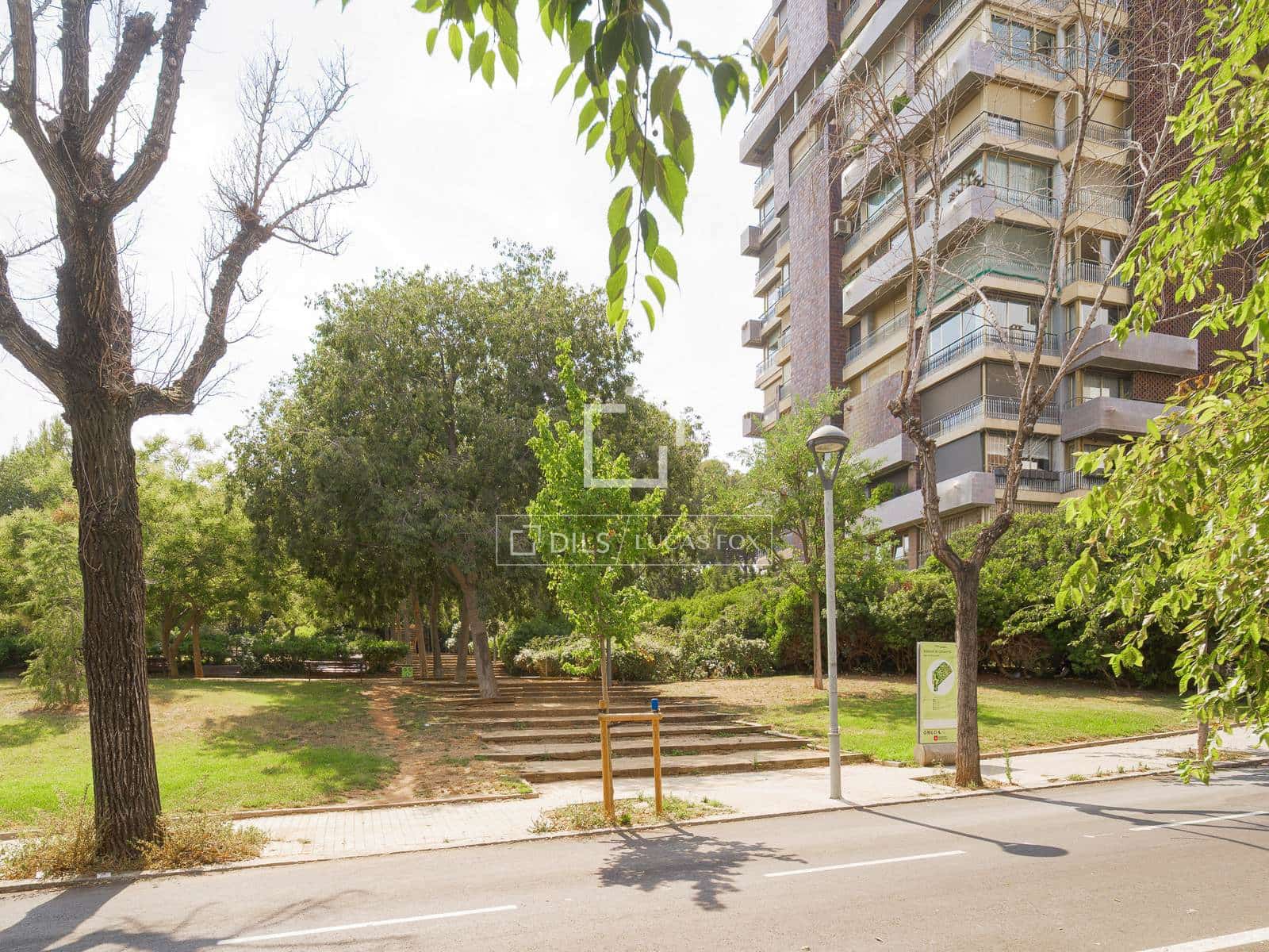 5 sypialnia Apartament na sprzedaż w Miasto Barcelona z basenem garażem - 2 400 000 € (Ref: 10039305)