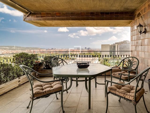 5 sypialnia Apartament na sprzedaż w Miasto Barcelona z basenem garażem - 2 400 000 € (Ref: 10039305)