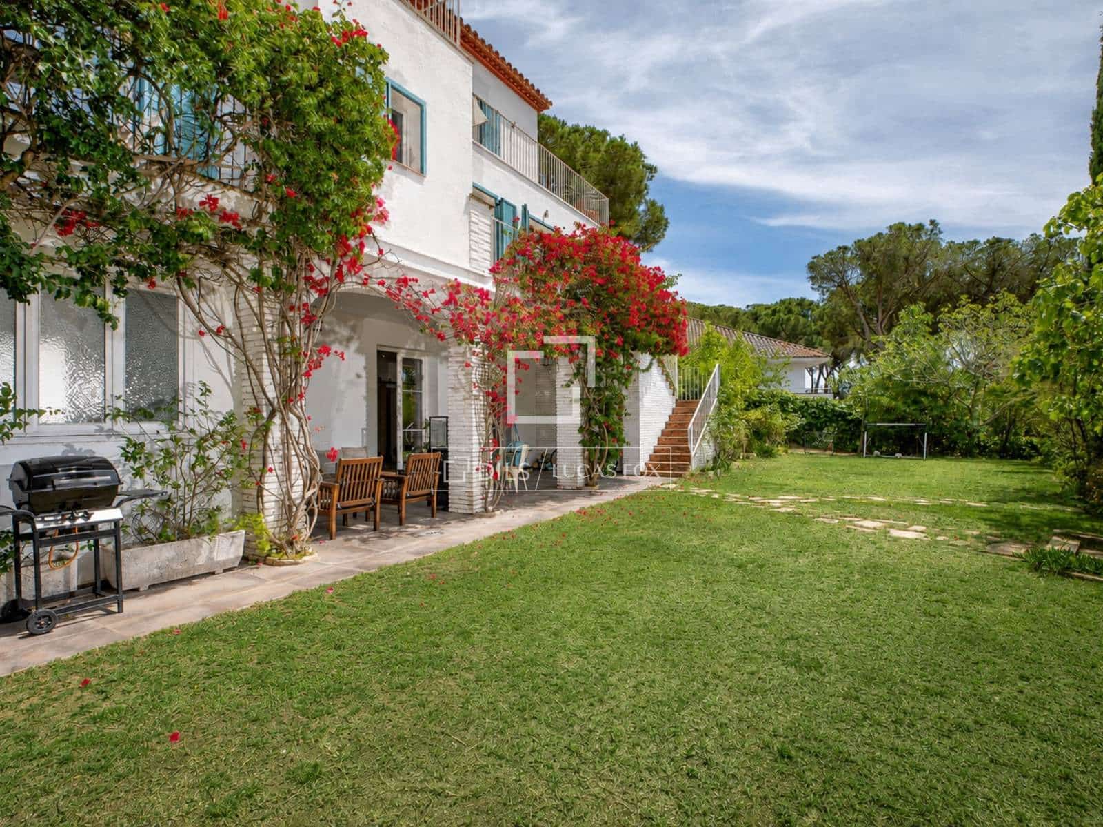 5 quarto Moradia para venda em Cabrils com piscina garagem - 1 420 000 € (Ref: 10041330)