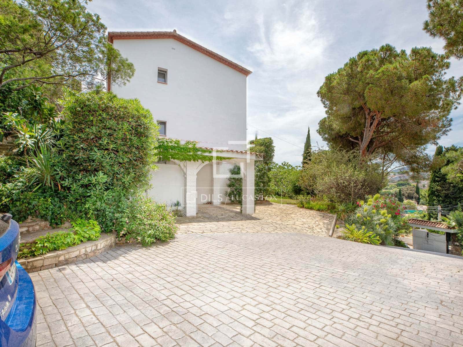 5 quarto Moradia para venda em Cabrils com piscina garagem - 1 420 000 € (Ref: 10041330)