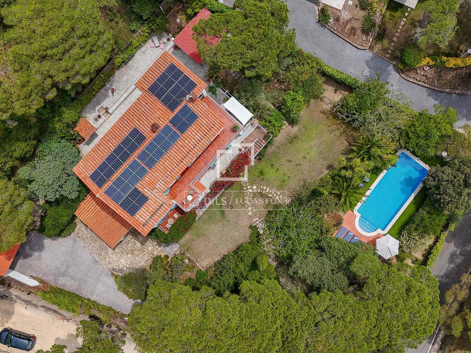 5 quarto Moradia para venda em Cabrils com piscina garagem - 1 420 000 € (Ref: 10041330)