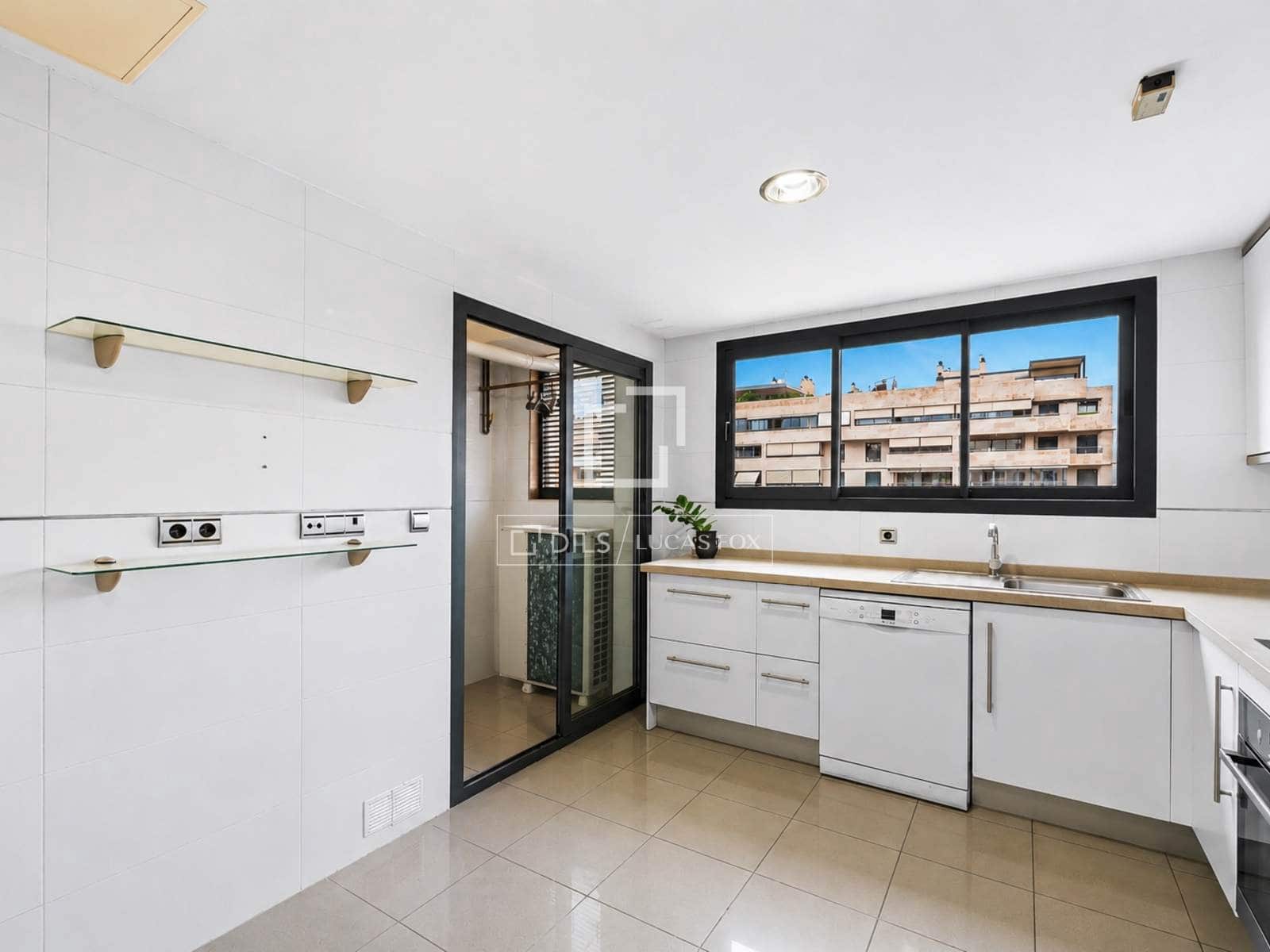 4 chambre Appartement à vendre à Alicante ville avec piscine garage - 1 200 000 € (Ref: 10041828)