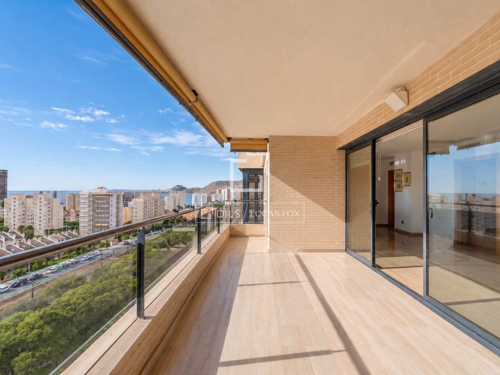 4 chambre Appartement à vendre à Alicante ville avec piscine garage - 1 200 000 € (Ref: 10041828)