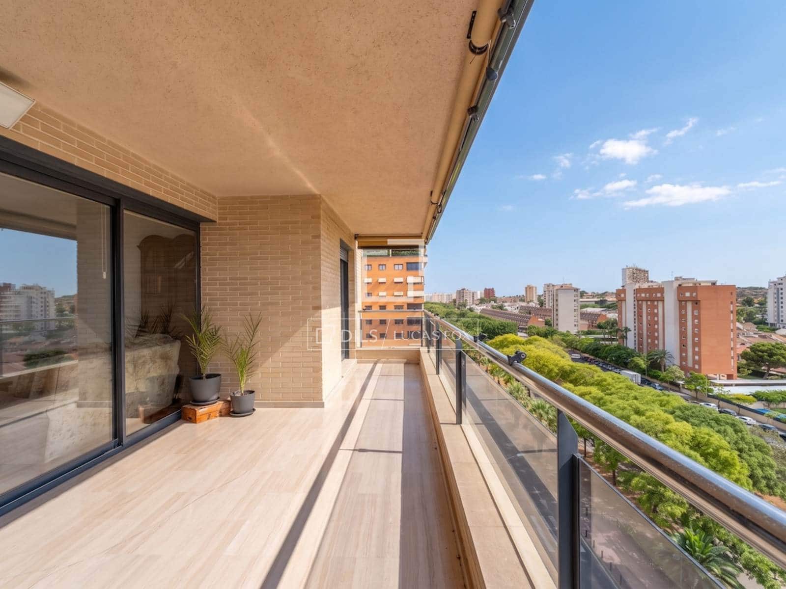 4 chambre Appartement à vendre à Alicante ville avec piscine garage - 1 200 000 € (Ref: 10041828)
