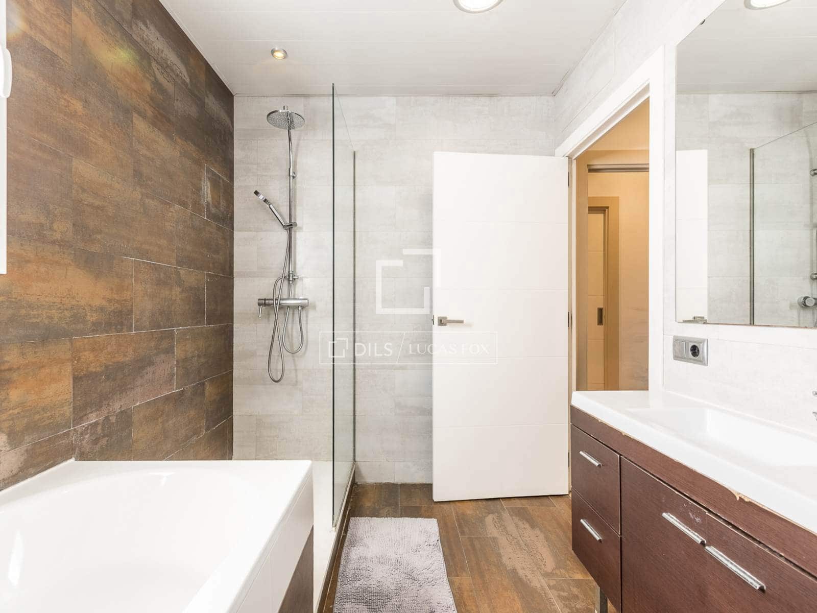 3 chambre Penthouse à vendre à Barcelone ville - 699 000 € (Ref: 10041970)